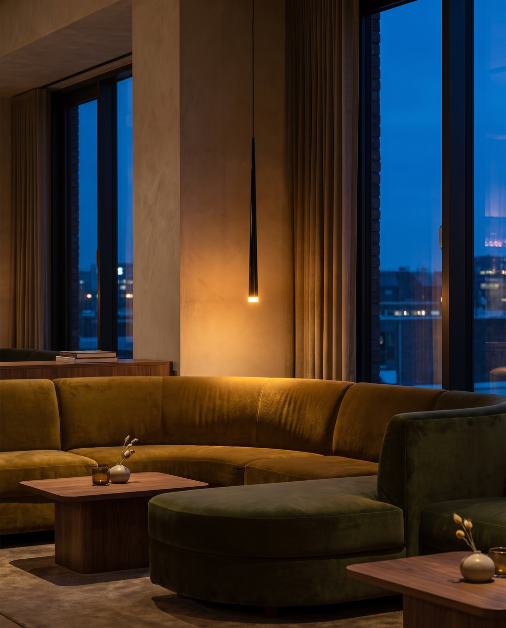 Elegant Teardrop - moody hospitality dusk